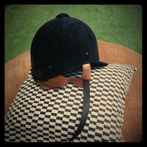 Wembly Velvet Helmet